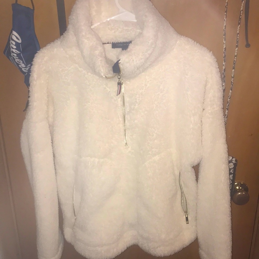 Brand new just to small Tommy Hilfiger pull over